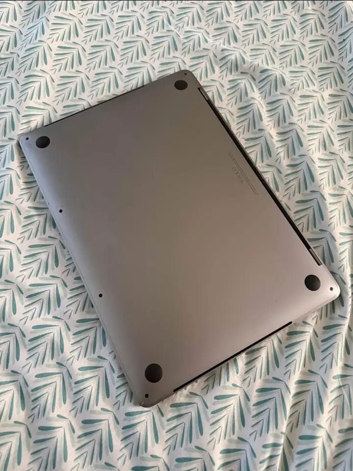 Macbook pro 16GB Ram 500GB